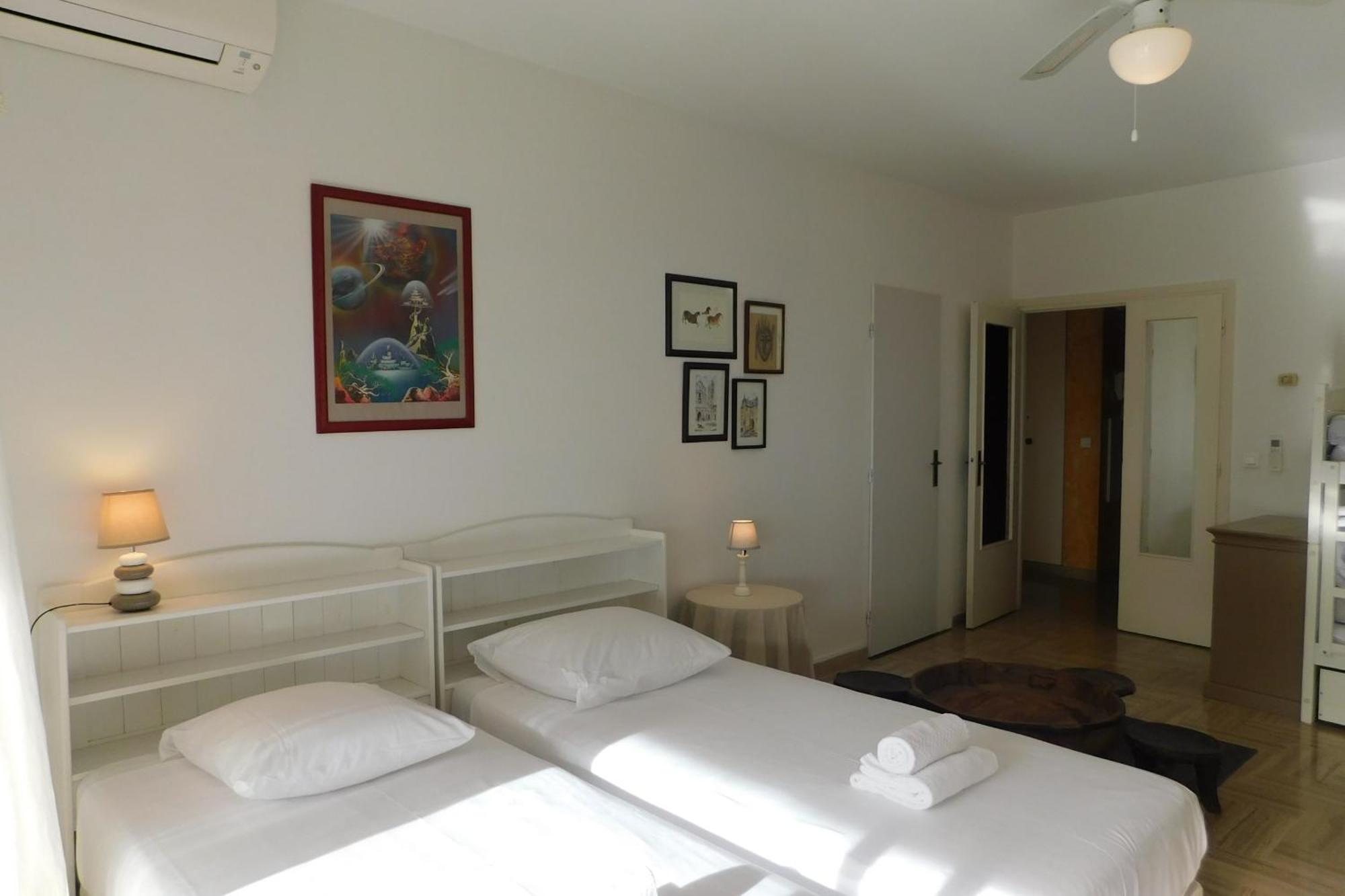 Air-Conditioned 4-Room "Marine Villeneuve" Flat With Pool And Parking Exterior photo